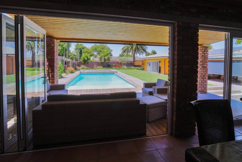 Garten Wohnung Mit Pool, 2 Schlafzimmer كيب تاون المظهر الخارجي الصورة